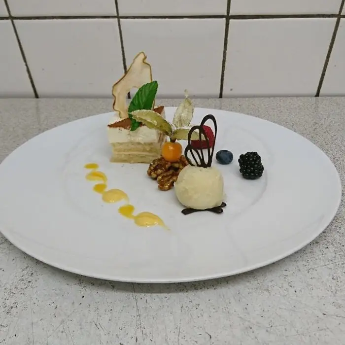 creation thumb for Birnen Tiramisu / Birnen Sorbet/ karamellisierte Walnüsse
