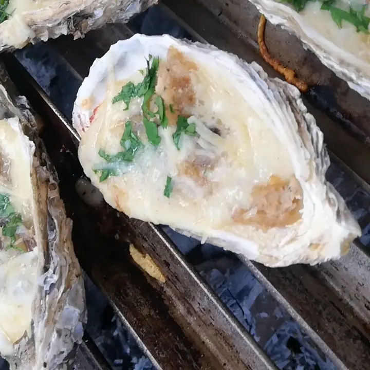 creation thumb for Grill Oyster whit green onion fondue sauce