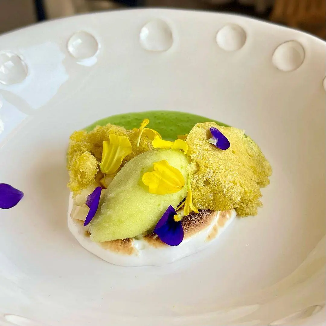 creation thumb for Green Apple, Lovage Sponge, Pea Extract & Rosemary Meringue