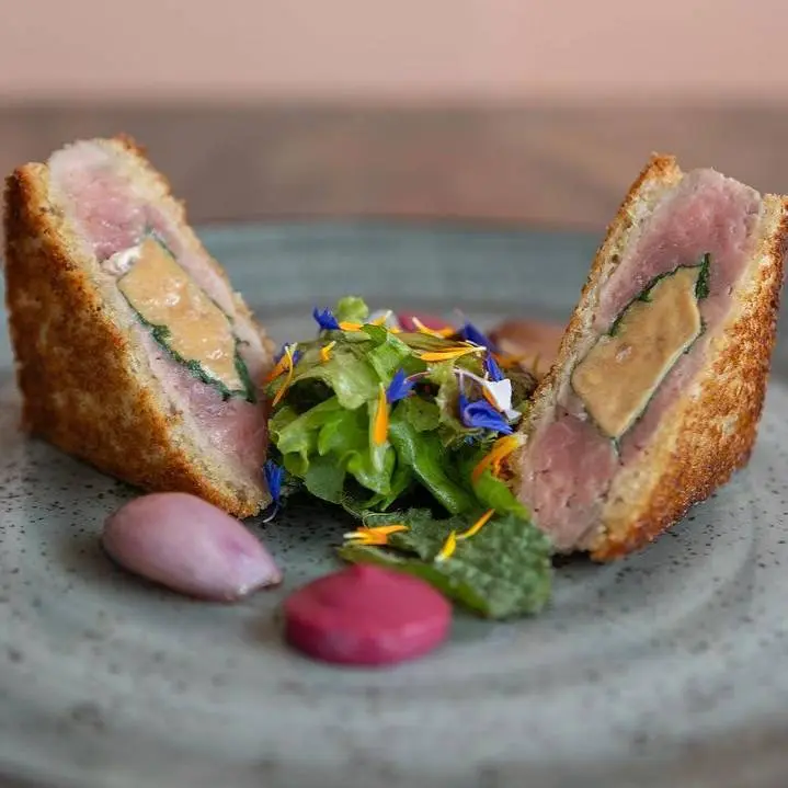 creation thumb for Venison and Foie Gras Sandwich, candied Onion and Raspberry