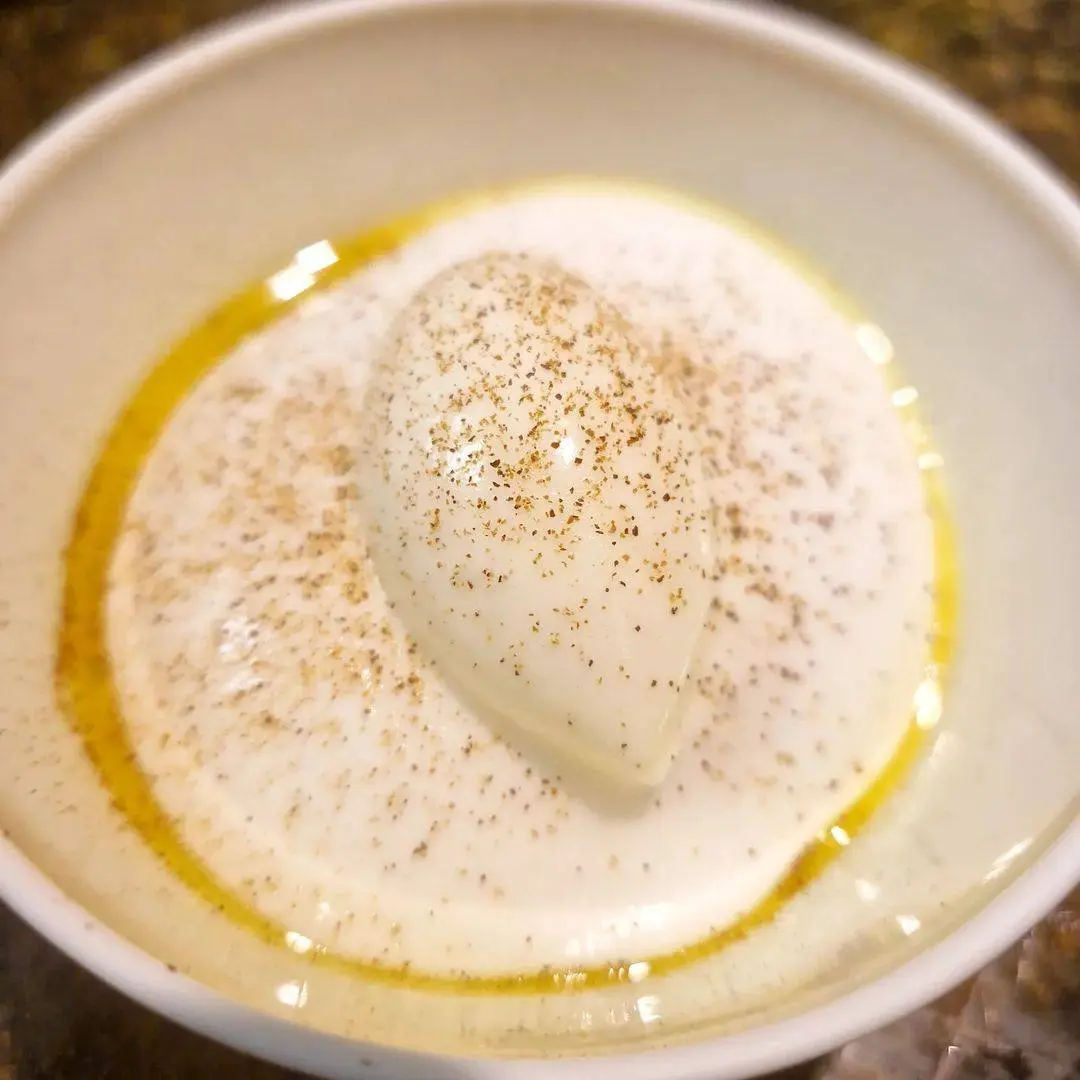 creation thumb for Enebro / Limón / Aceite de Oliva / Kombu / Sorbete de Leche Salada