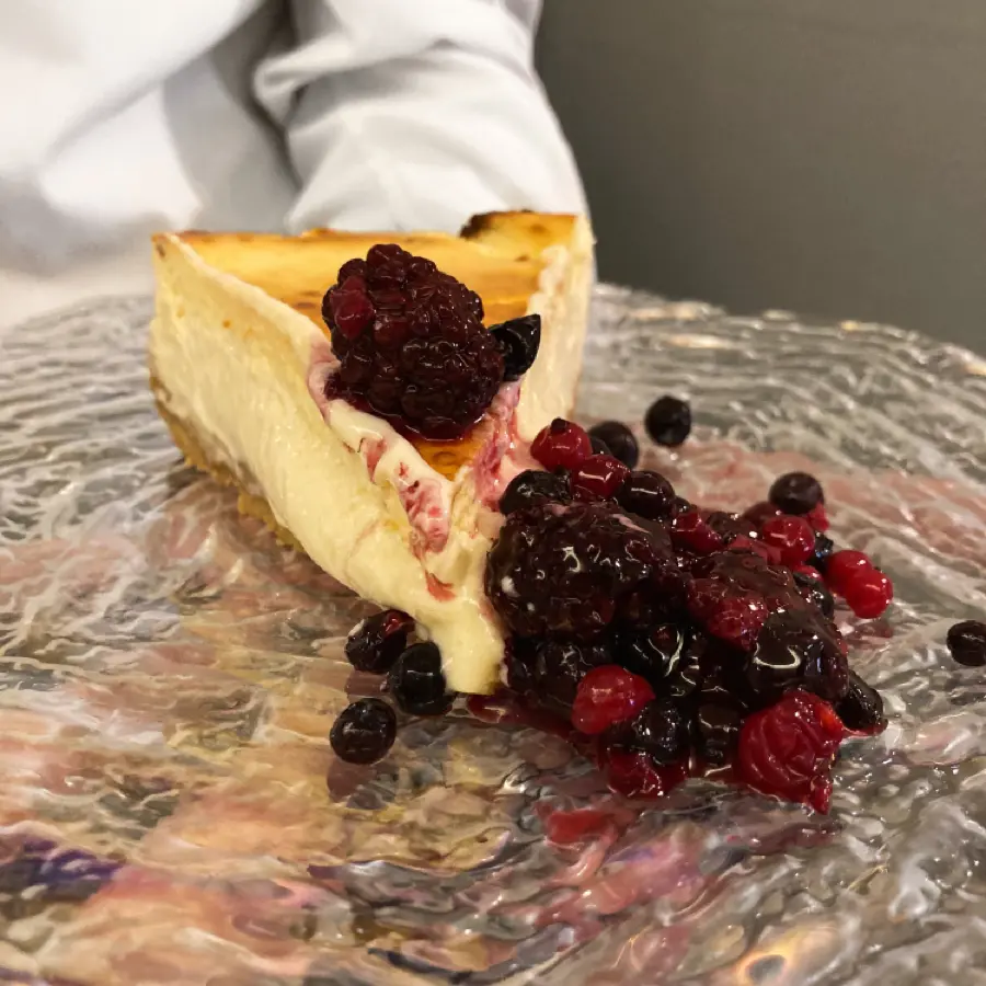 creation thumb for Tarta cremosa de Gamoneu Del Valle con base de nueces.