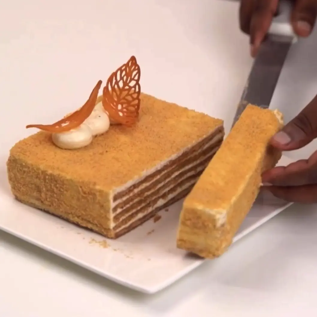 creation thumb for Gâteau au miel russe
