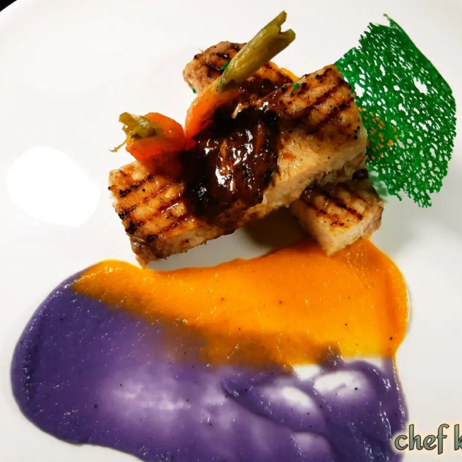 creation thumb for Steak de requin Grillé
La sauce au chou rouge et la sauce aux carottes forment un arc-en-ciel bicolore
👌👌👌🇹🇳🦈🦈🦈🦈🦈