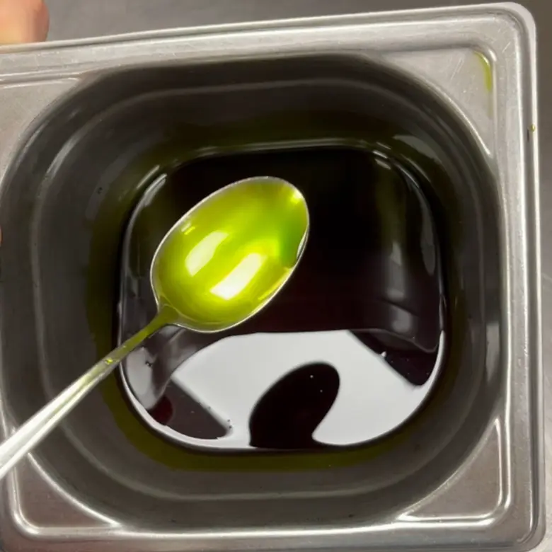 creation thumb for Green leek oil