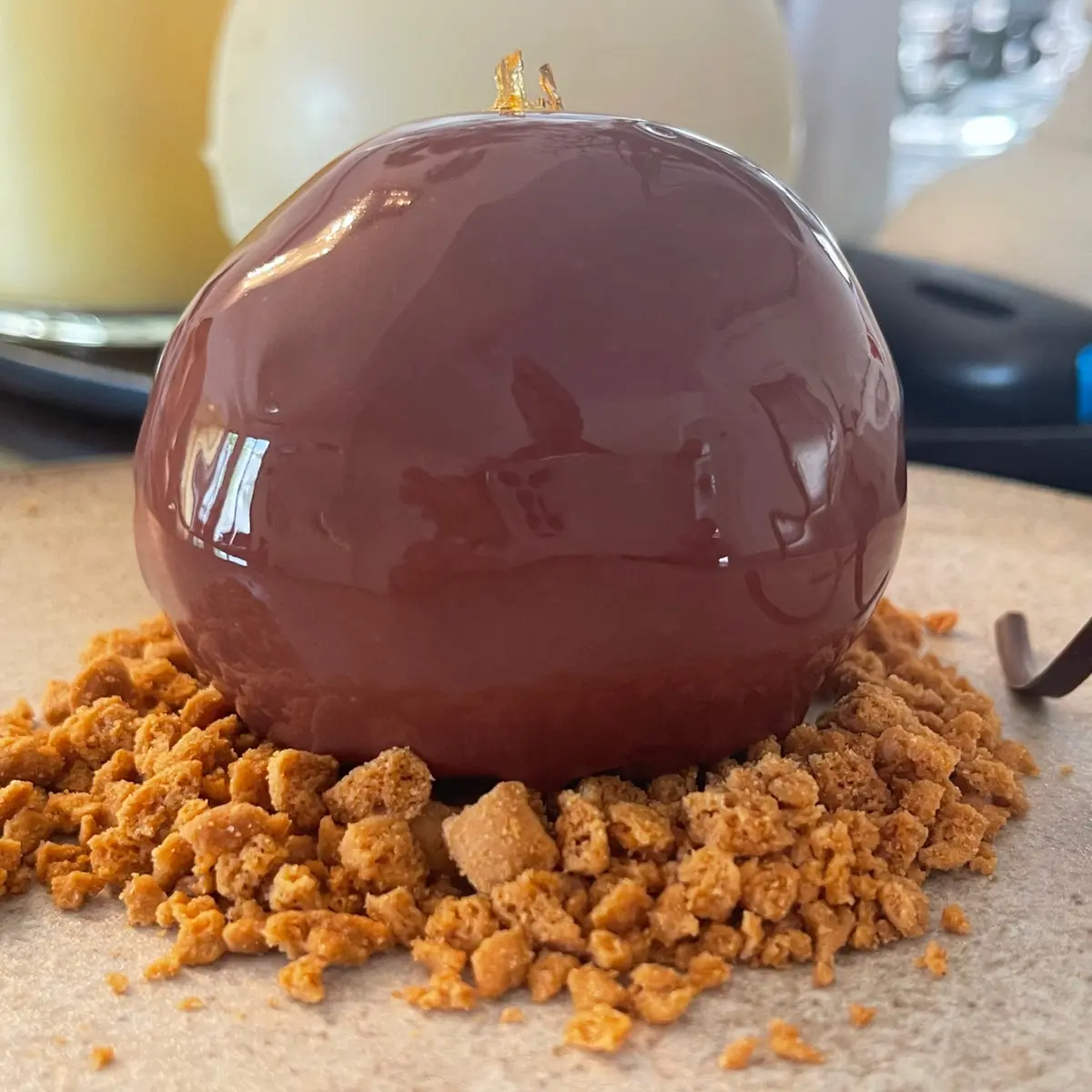 creation thumb for Mango chocolate bomb