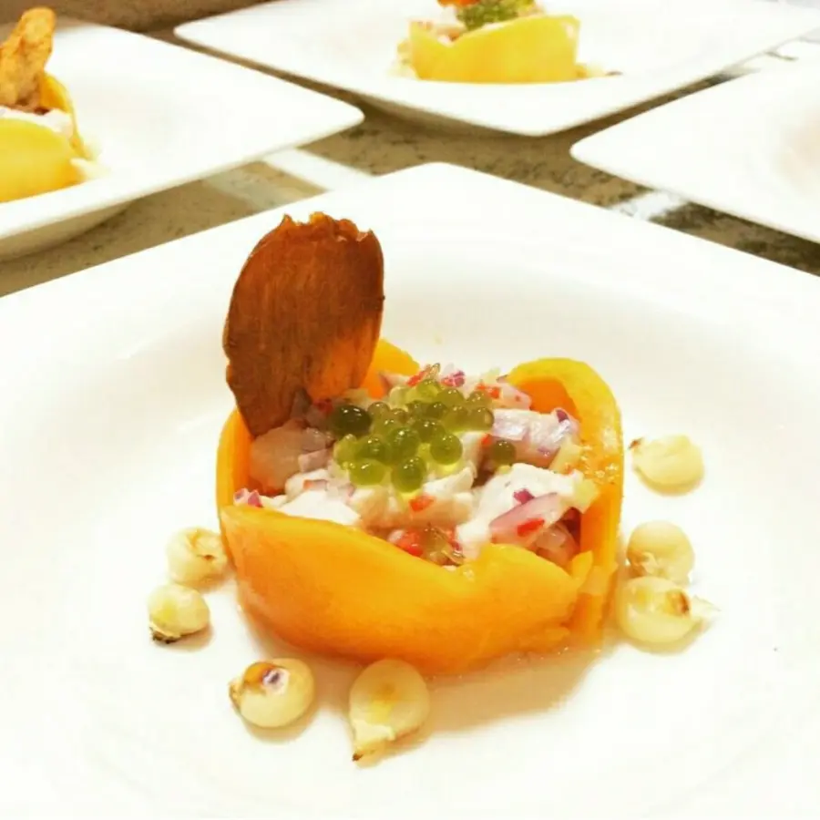 creation thumb for Ceviche con esferas de cilantro.