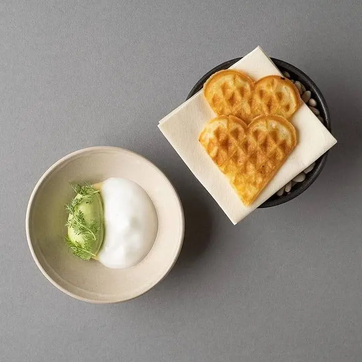 creation thumb for wild herbs ice cream/ lemon curd/ soft merengue/ smoked hay 