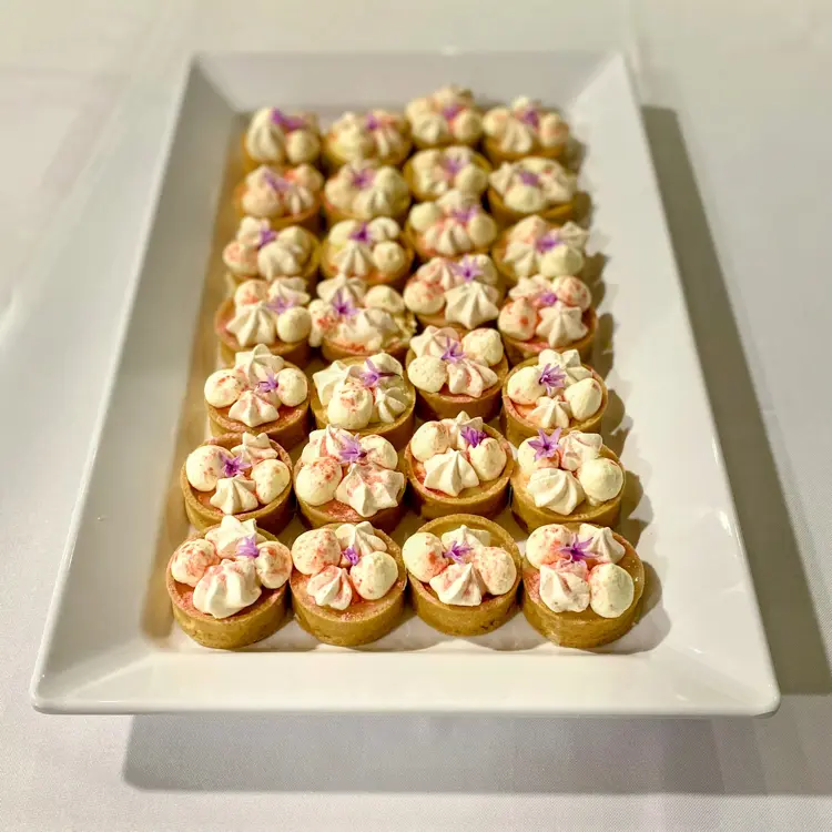 creation thumb for White choc and lemon tarts with fresh cream and meringue
