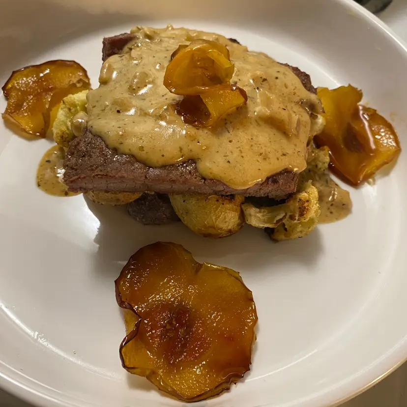 creation thumb for Seared flank steak , candied apples , sautéed carrots and po