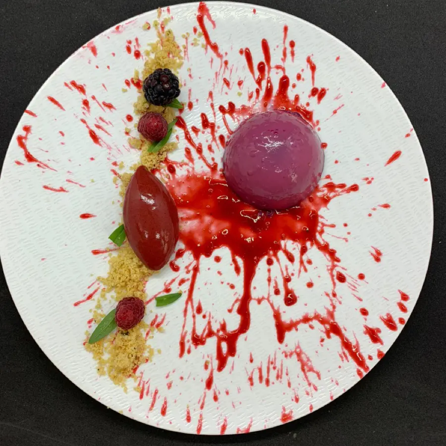 creation thumb for Entremet mousseux aux framboises