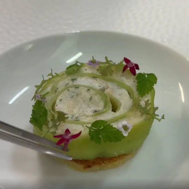 creation thumb for Crab & Shrimp Pulp Zucchini Roll