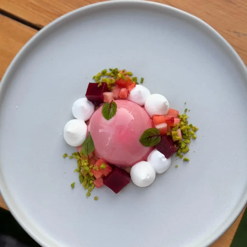 creation thumb for Raspberry creme ux with raspberry confit merigue vegan Cream