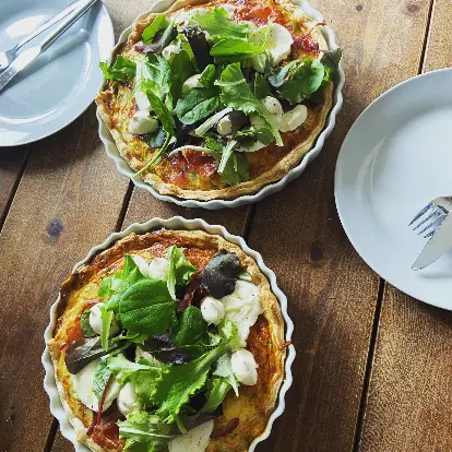 creation thumb for Tarte à la mozzarella et au jambon de Parme avec crème fraîche