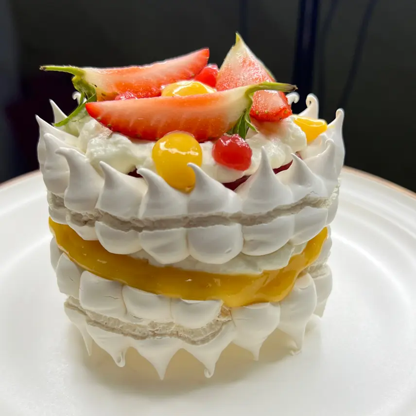 creation thumb for Pavlova Lemon and Strawberry