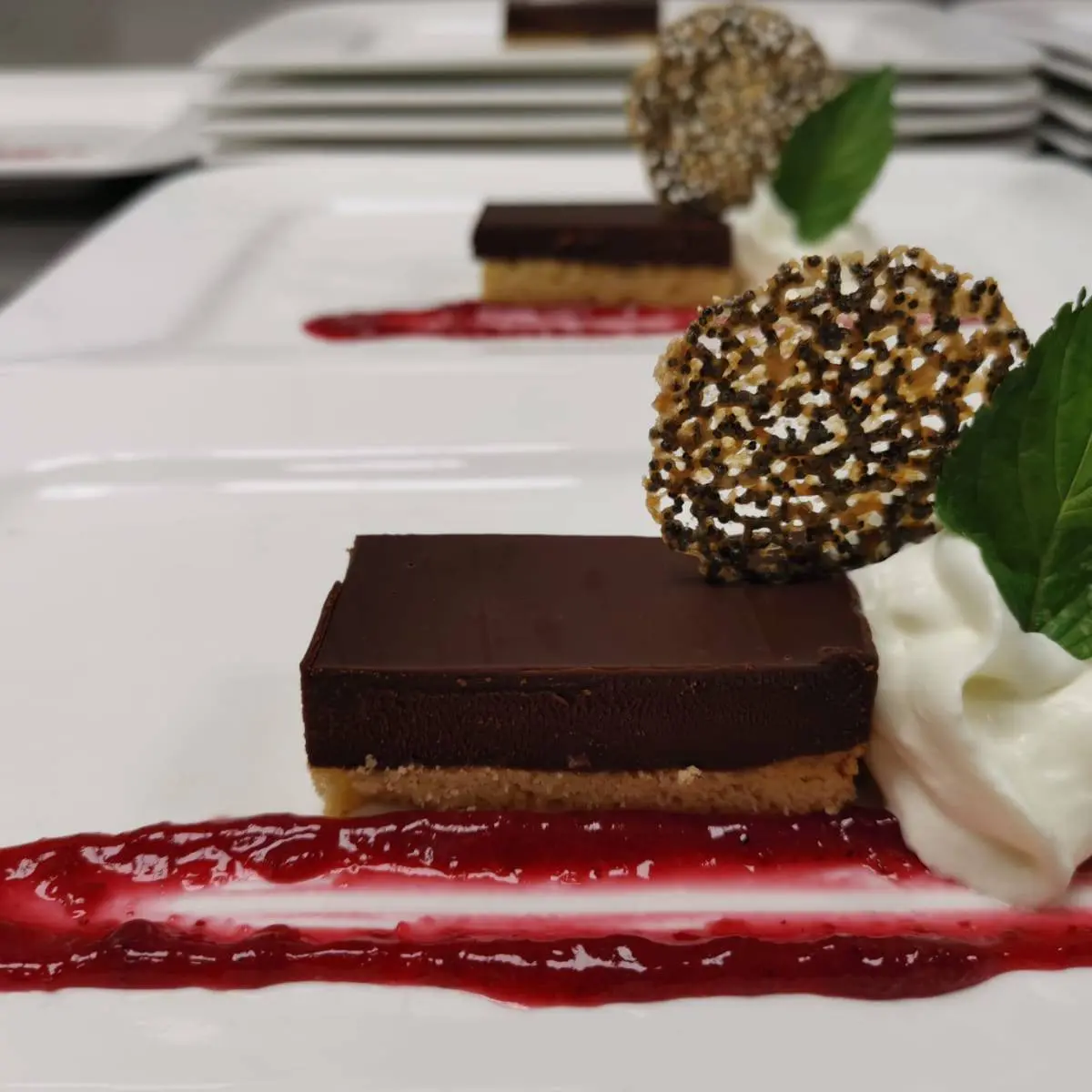 creation thumb for Chocolate tart with raspberry sauce