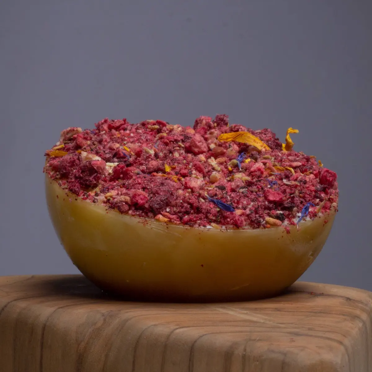 creation thumb for Butter ice cream with freeze-dried fruit mix