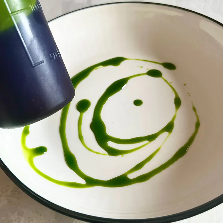 creation thumb for 🌿 Basil & Parsley Herb Oil
