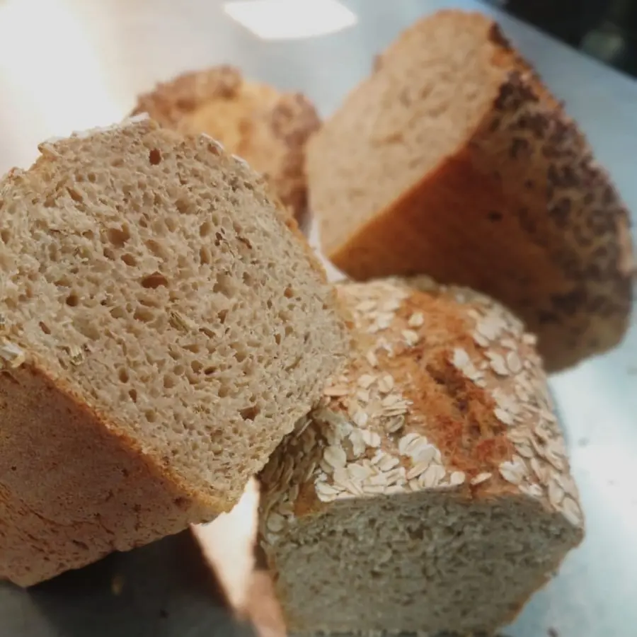 creation thumb for Taste my Bread (DinkelVollkorn )