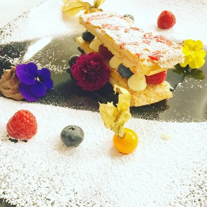 creation thumb for Millefoglie crema al limone e frutti di bosco