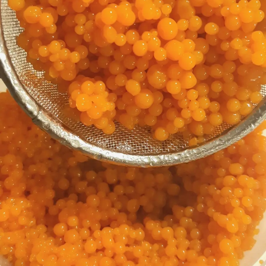 creation thumb for Carrot & passionfruit caviar #spherificationfestival