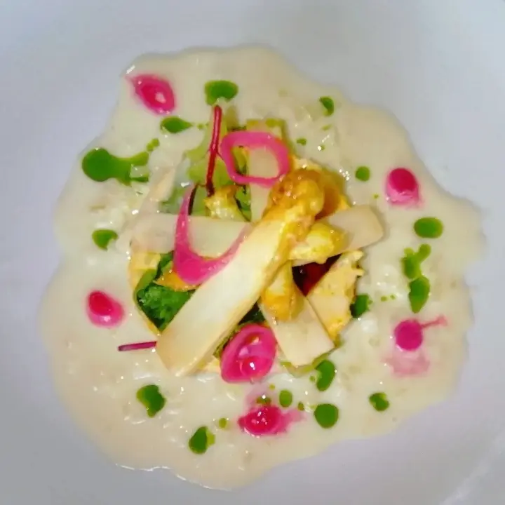 creation thumb for Asparagus|Beurre Blanc|Wild herbs