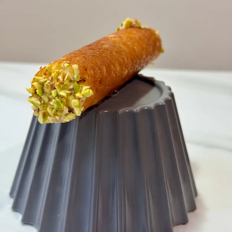 creation thumb for Pistazien Florentiner Cannoli