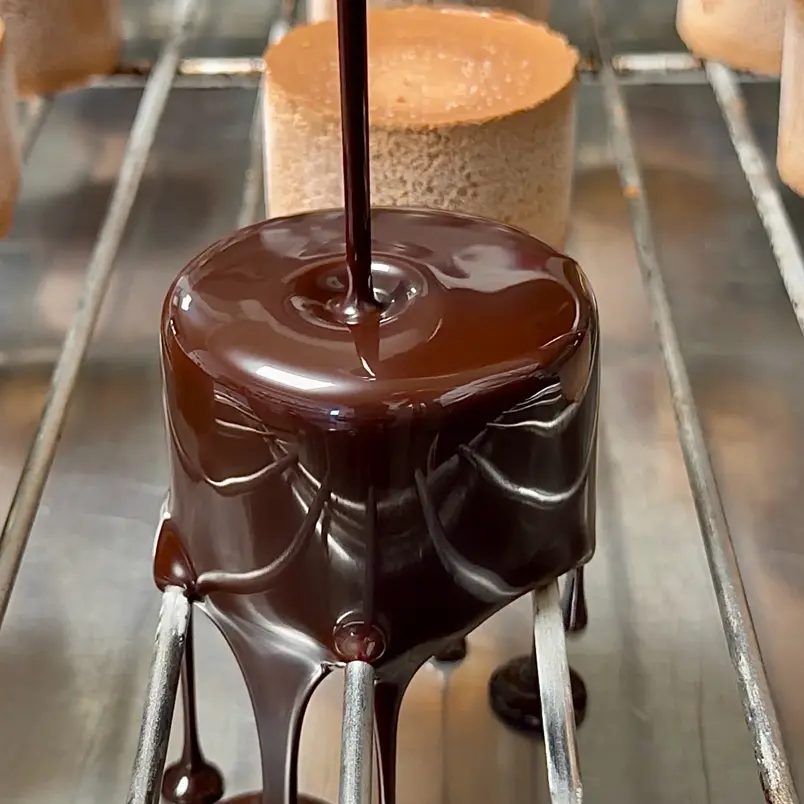 creation thumb for Chocolate Mirror Glaze