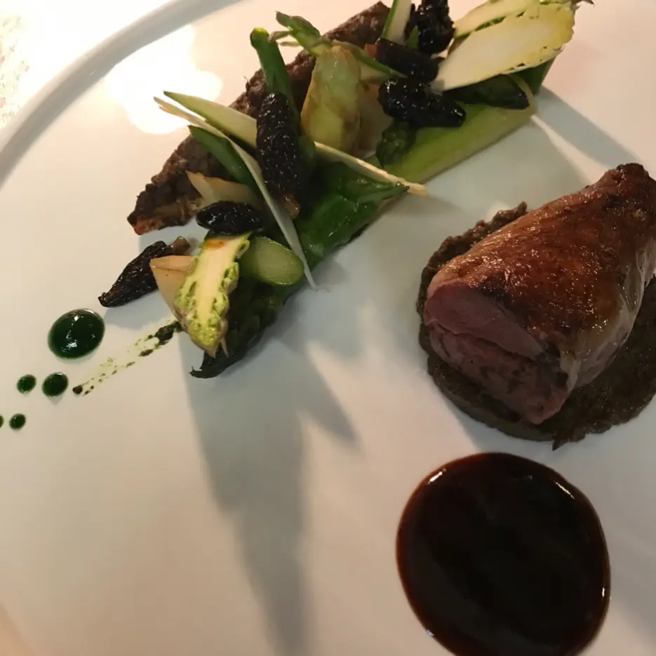 creation thumb for Piccione foie gras e tartufo nero, spugnole, asparagi verdi