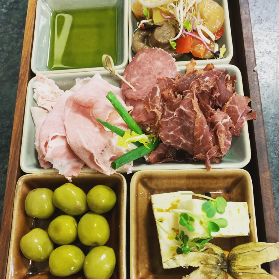 creation thumb for Antipasti Teller