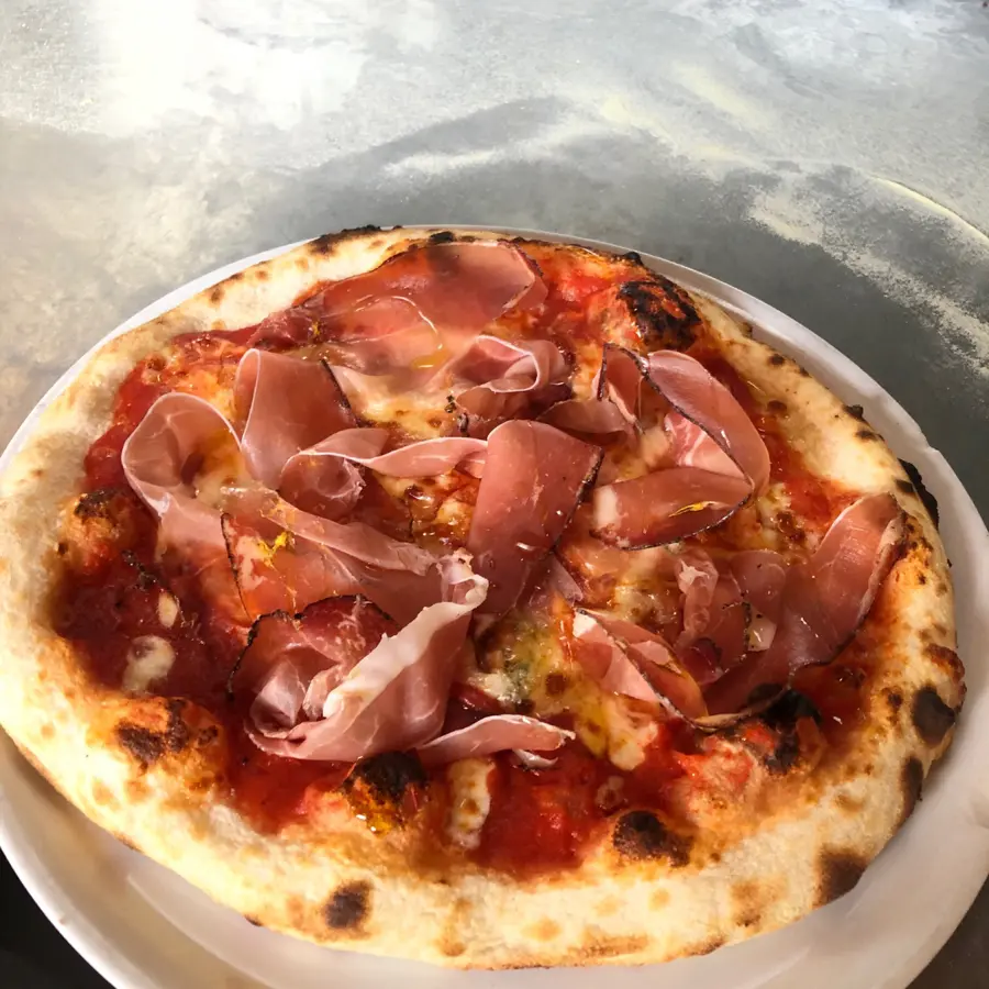 creation thumb for Asse Campania Trentino pizza nuvola con gorgonzola e speck Trentino