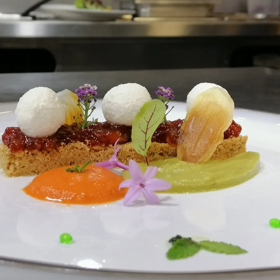 creation thumb for Coat Cheese first plate