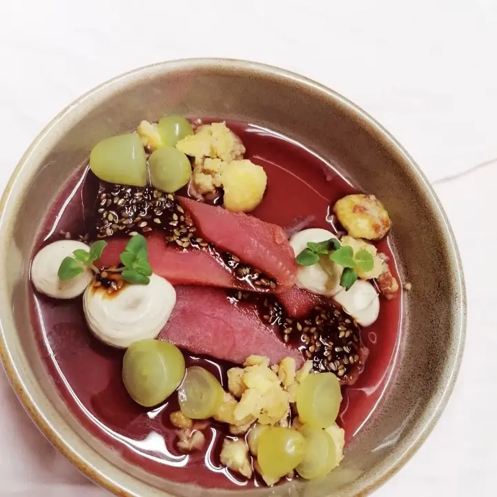 creation thumb for Yellow Finn Thunfisch, Trauben, Maronen, Schwarze Sesam...
