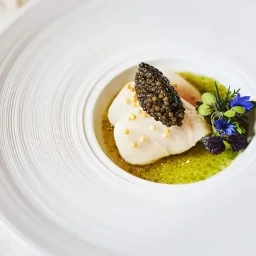 creation thumb for Hamachi, aceto di riso, caviale imperiale
