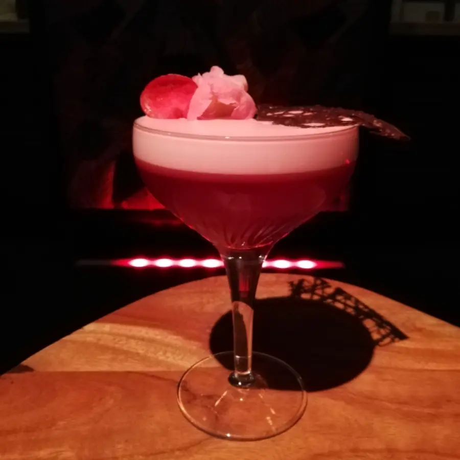 creation thumb for Der Anfang von 12 in der Bar Zwölf - Radisson Blu Style Vienna