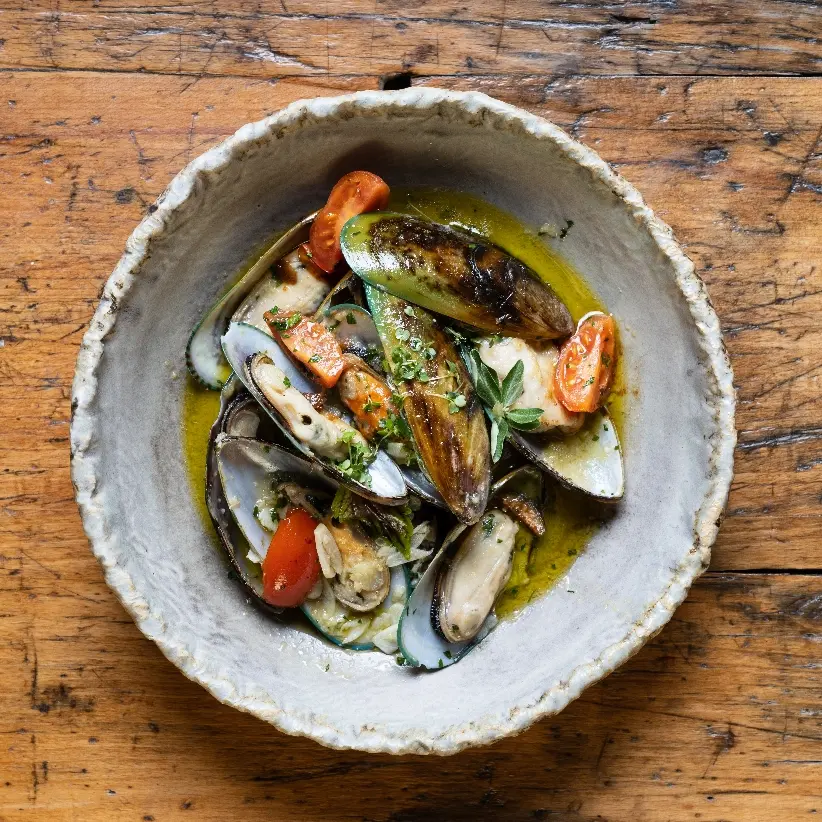 creation thumb for Mussels in buzara