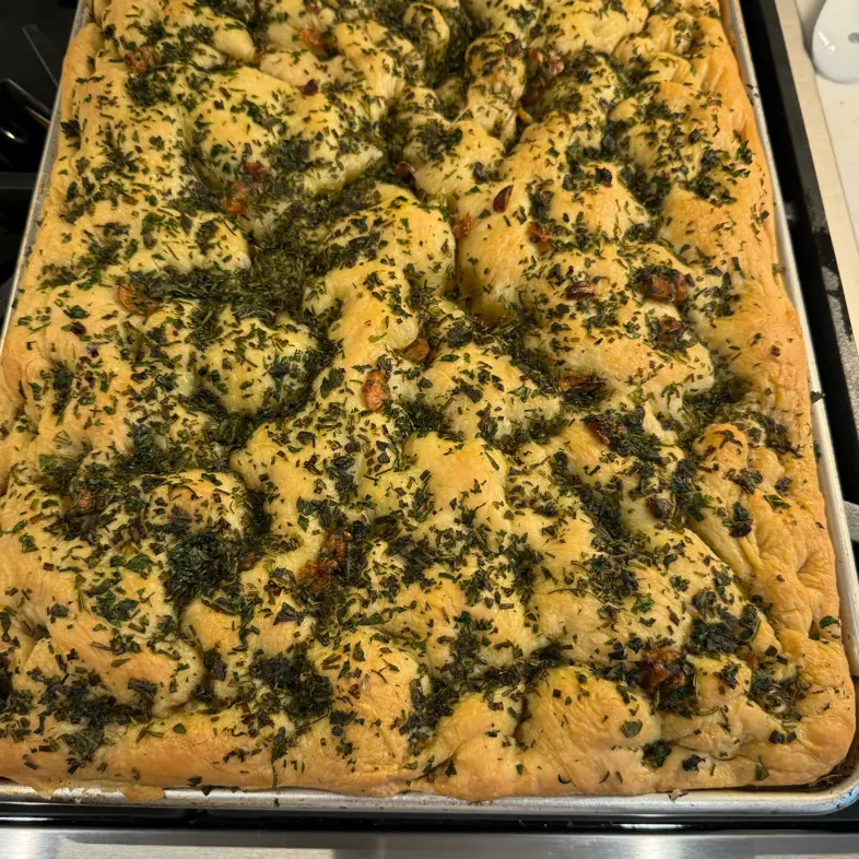 creation thumb for Focaccia alle erbe confit all'aglio