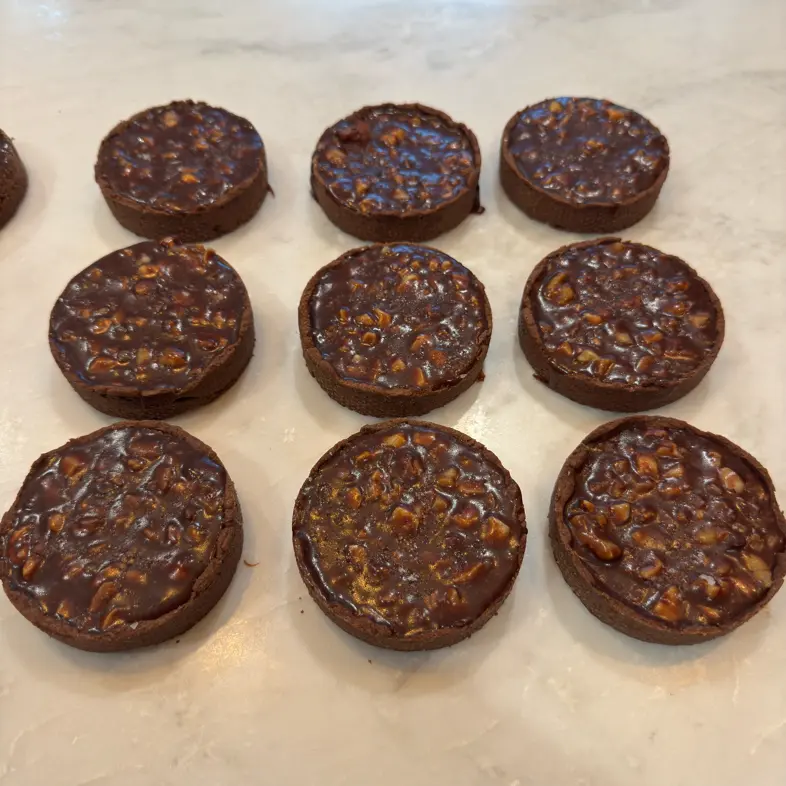 creation thumb for Torta al caramello salato, cioccolato, noci e nocciole