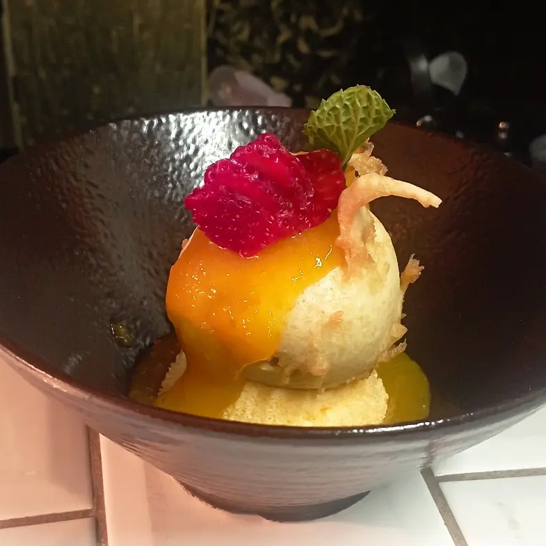 creation thumb for Mochi de taro tempura y mango