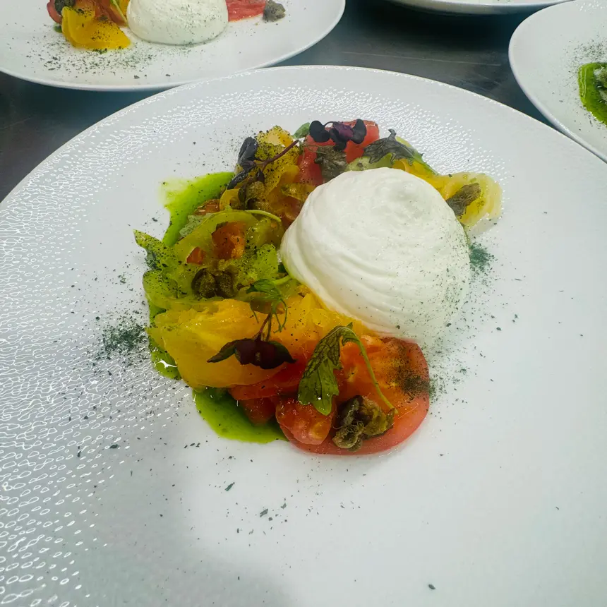 creation thumb for Mozzarella cheese and tomato