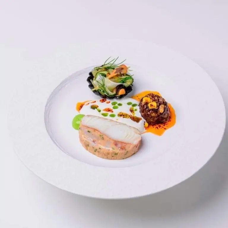 creation thumb for Halibut | Jerusalem Artichoke | Chilli | Clamchowder sauce