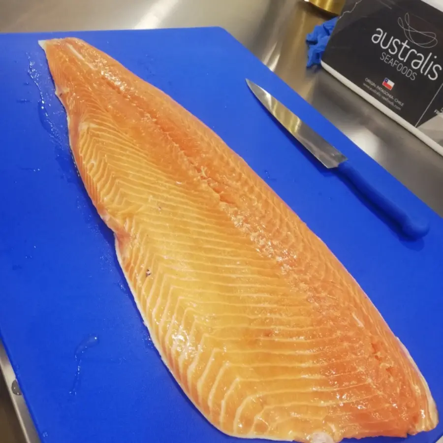 creation thumb for #salmonaletaamarilla