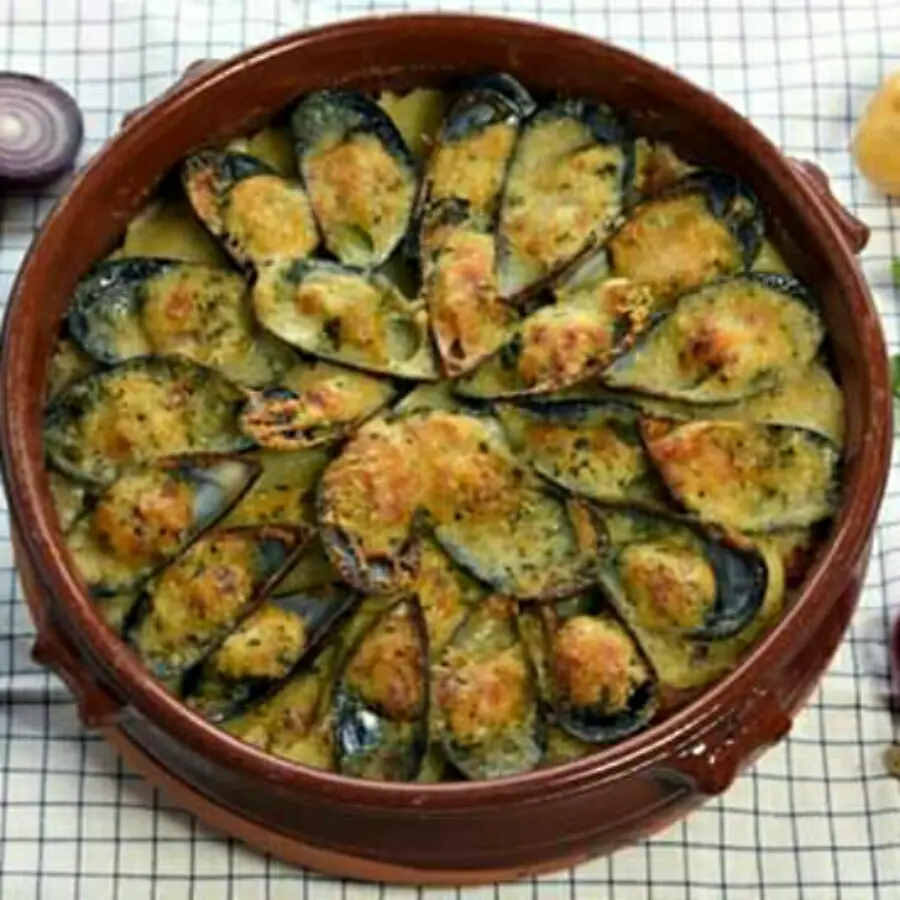 creation thumb for Cozze al forno-#Effetto quarantena##