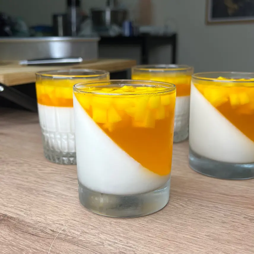 creation thumb for Coconut mango Panna Cotta