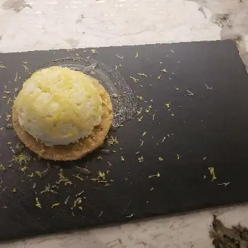 creation thumb for Cheesecake on ginger shortcake w/ caramel drizzle