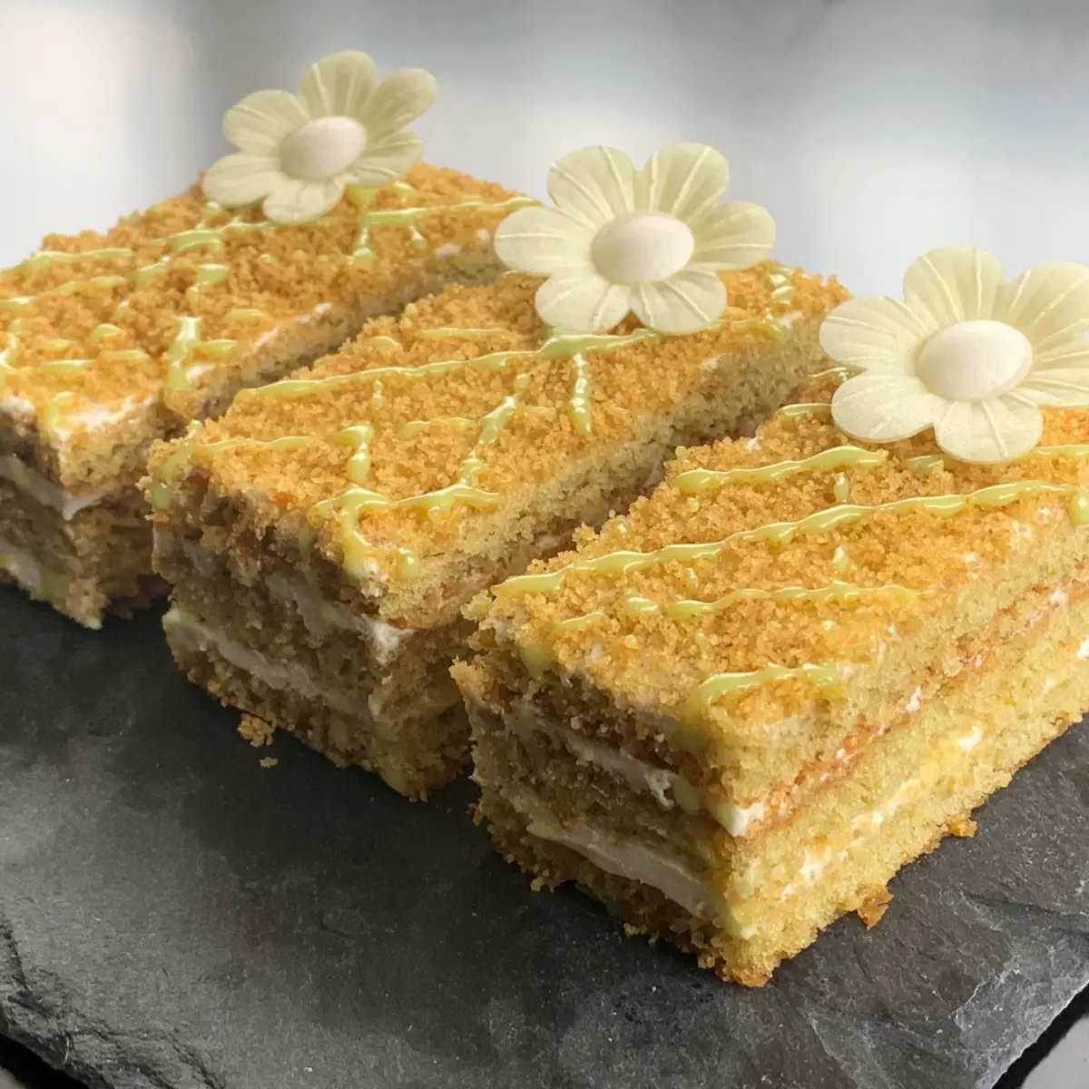 creation thumb for Pistachios honey cake
