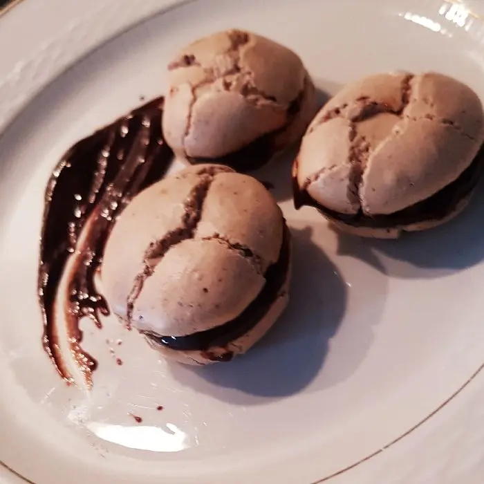 creation thumb for Ovo - Schokoladen Macarons