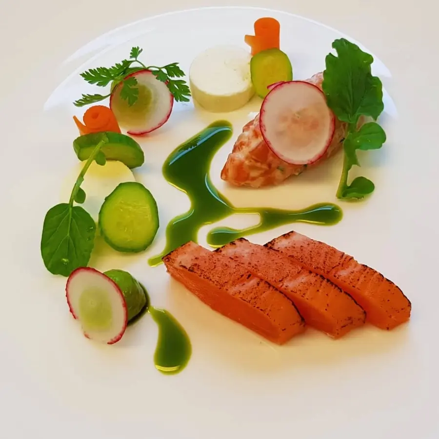creation thumb for Brüggli- Lachs/ Sauerrahmmousse/ Kräuteröl
