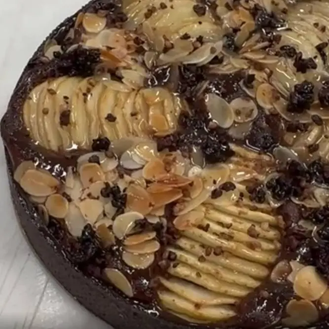 creation thumb for Bourdaloue Pear, Chocolate & Tonka Tart