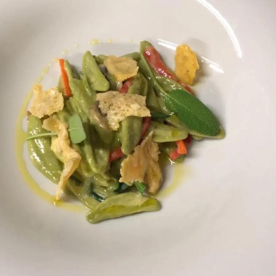 creation thumb for Foglie d'ulivo alla carbonara vegetariana